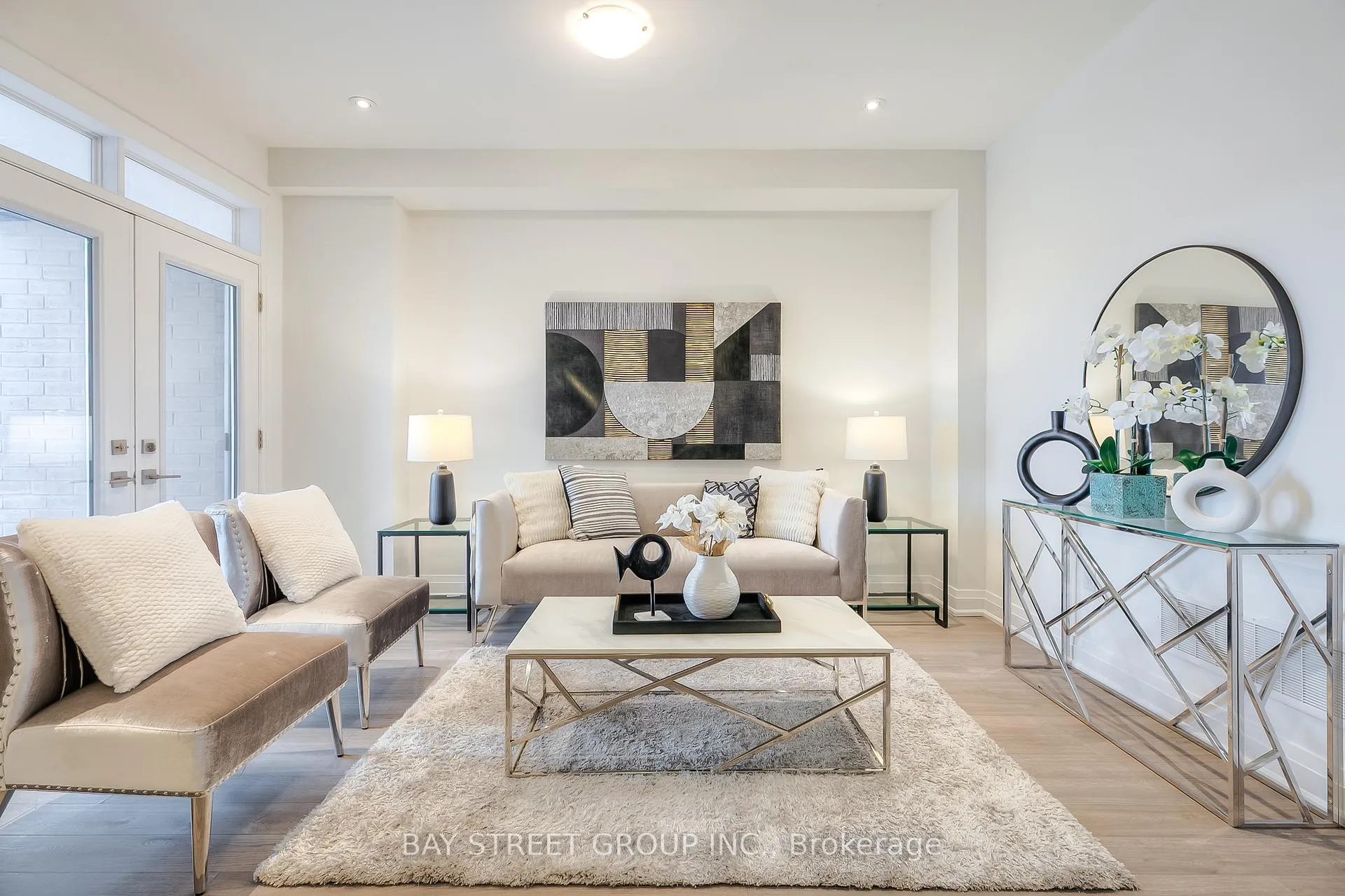 Photo 12 of 70 Salterton Circle, Vaughan, Rural Vaughan — HOMEH