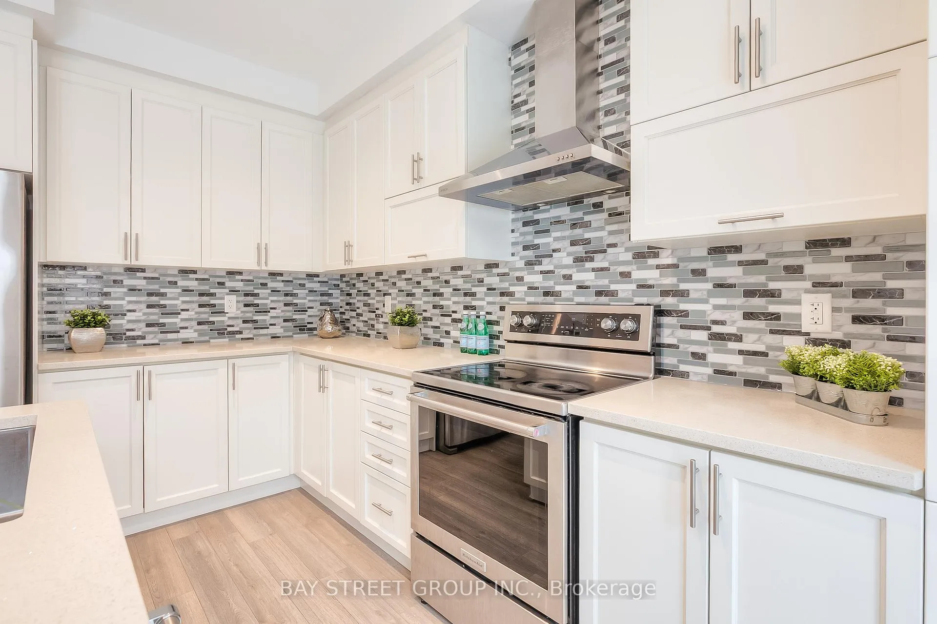 Photo 19 of 70 Salterton Circle, Vaughan, Rural Vaughan — HOMEH