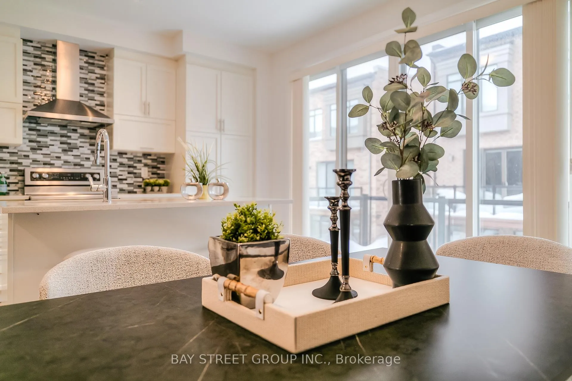 Photo 22 of 70 Salterton Circle, Vaughan, Rural Vaughan — HOMEH