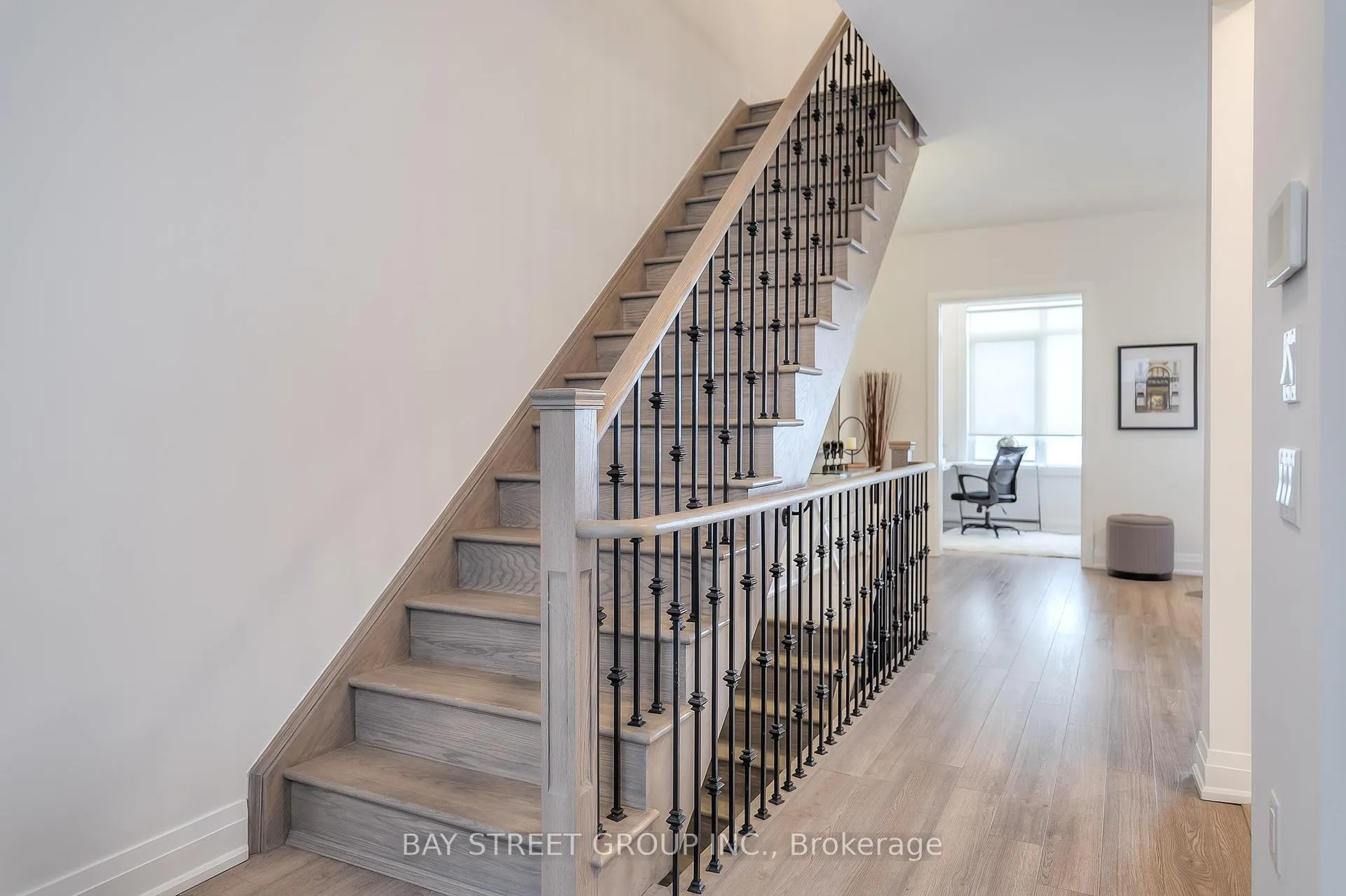 Photo 24 of 70 Salterton Circle, Vaughan, Rural Vaughan — HOMEH
