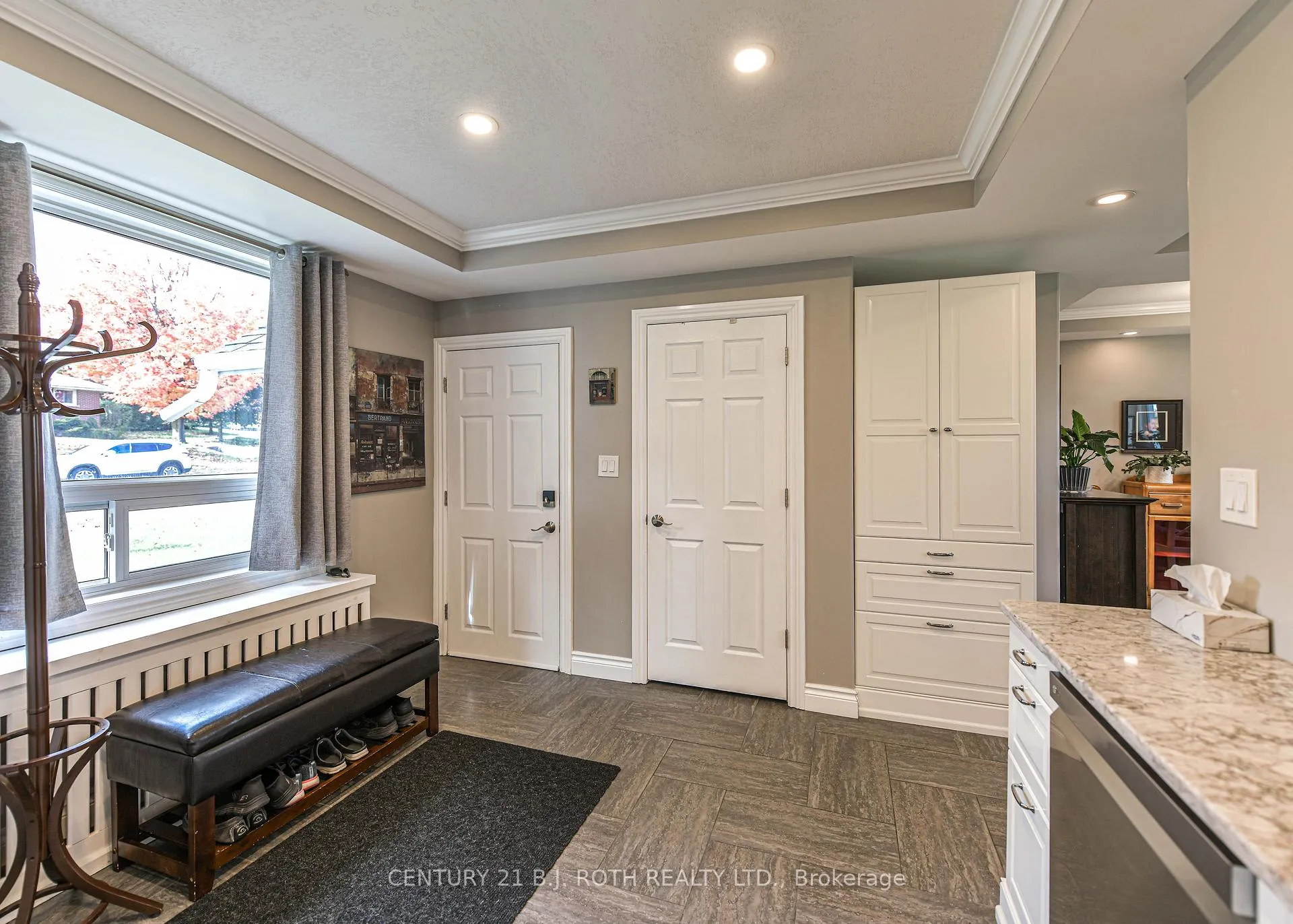 Photo 11 of 16 First Street, Orillia — HOMEH