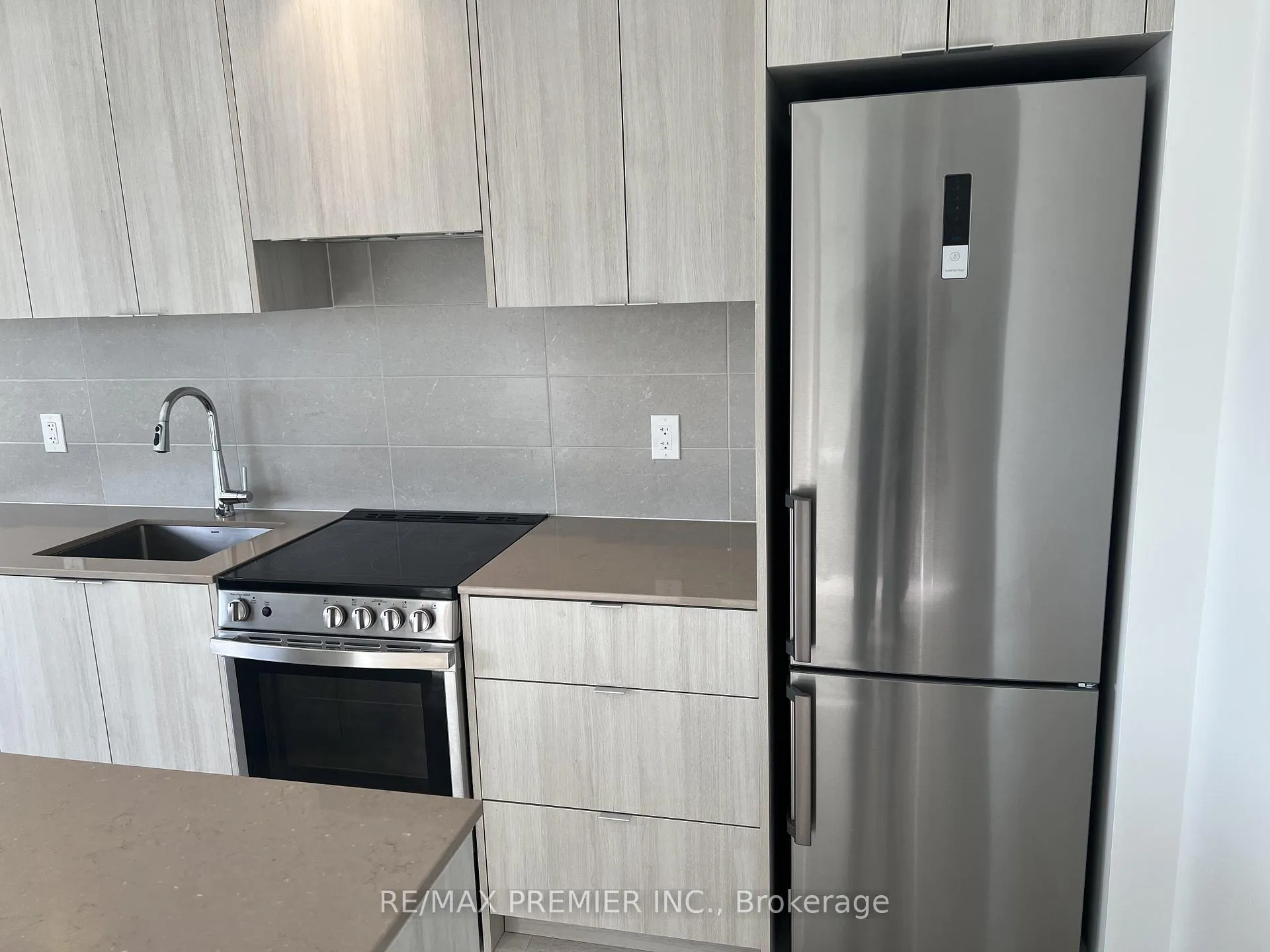 Photo 10 of Unit 509, 2088 James Street, Burlington, Brant — HOMEH