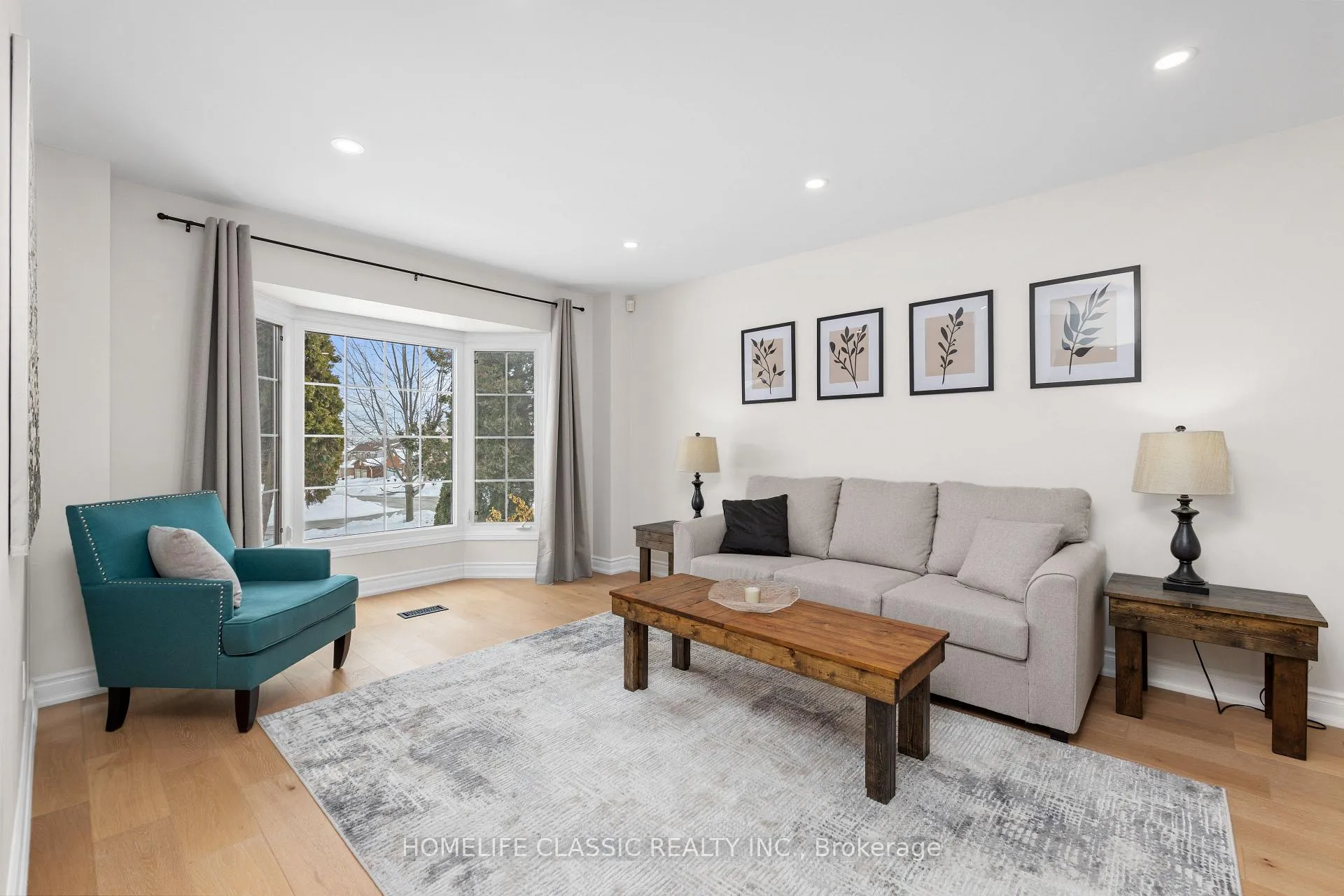 Photo 3 of 521 Sundown Crescent, Pickering, Woodlands — HOMEH