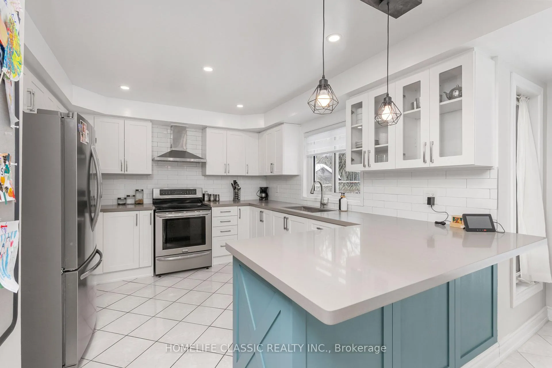 Photo 8 of 521 Sundown Crescent, Pickering, Woodlands — HOMEH