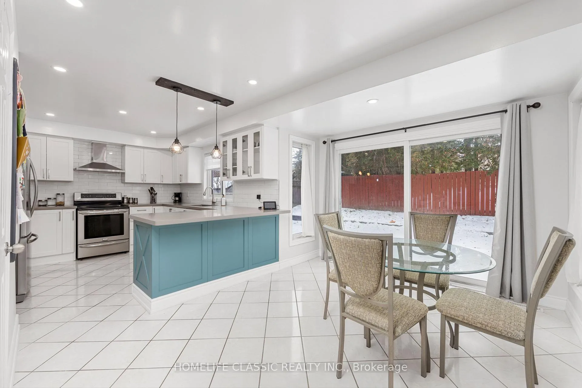 Photo 9 of 521 Sundown Crescent, Pickering, Woodlands — HOMEH