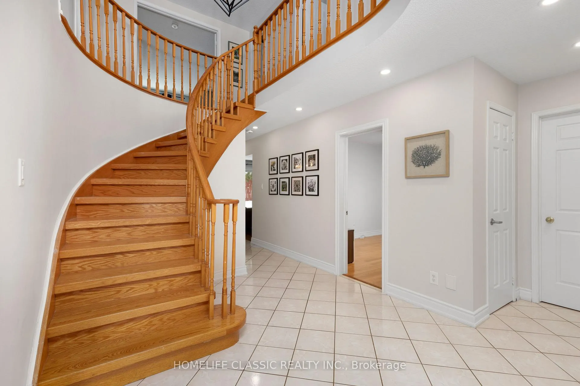 Photo 18 of 521 Sundown Crescent, Pickering, Woodlands — HOMEH