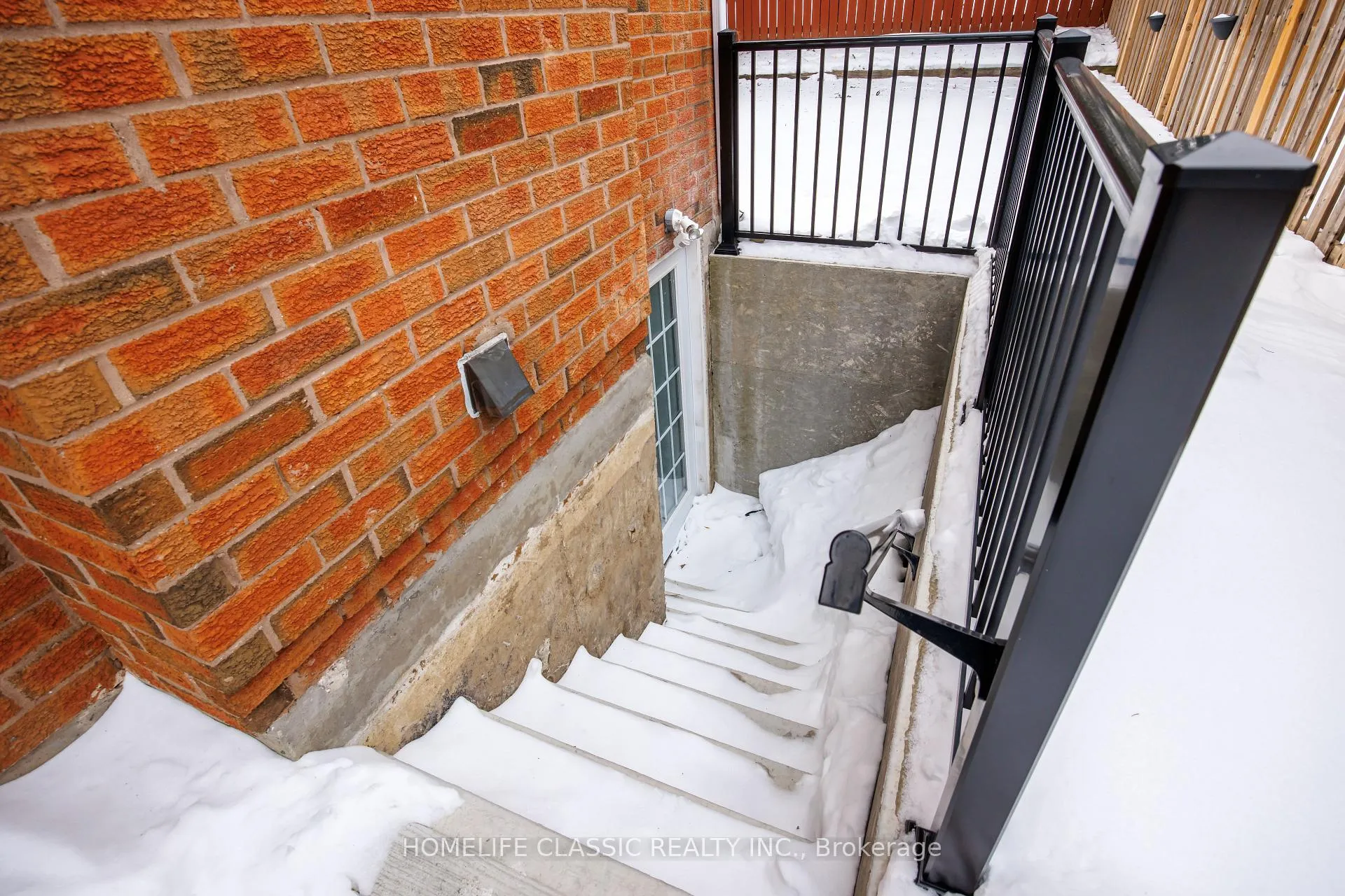 Photo 37 of 521 Sundown Crescent, Pickering, Woodlands — HOMEH