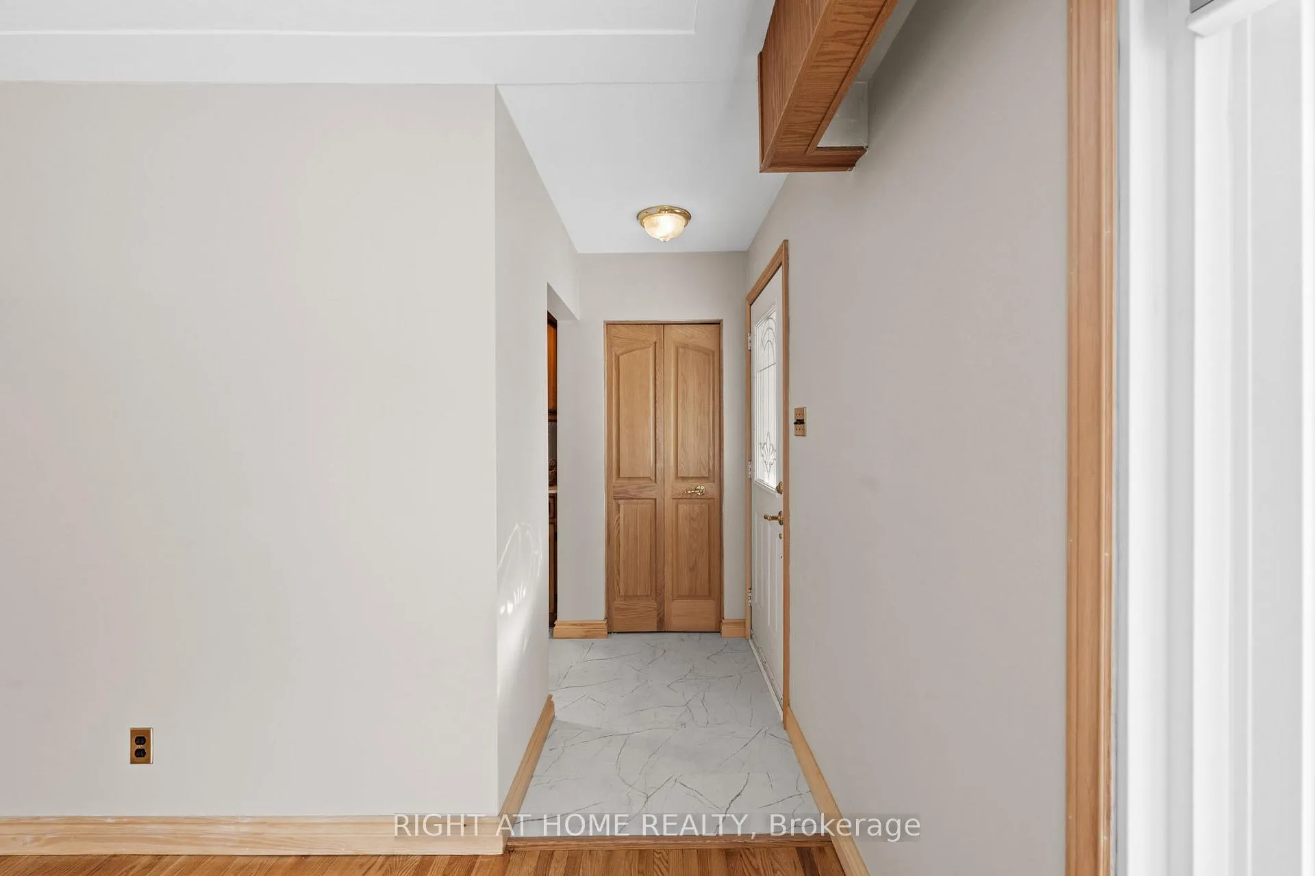 Photo 3 of 757 Dickens Avenue, Ottawa, Elmvale Acres — HOMEH