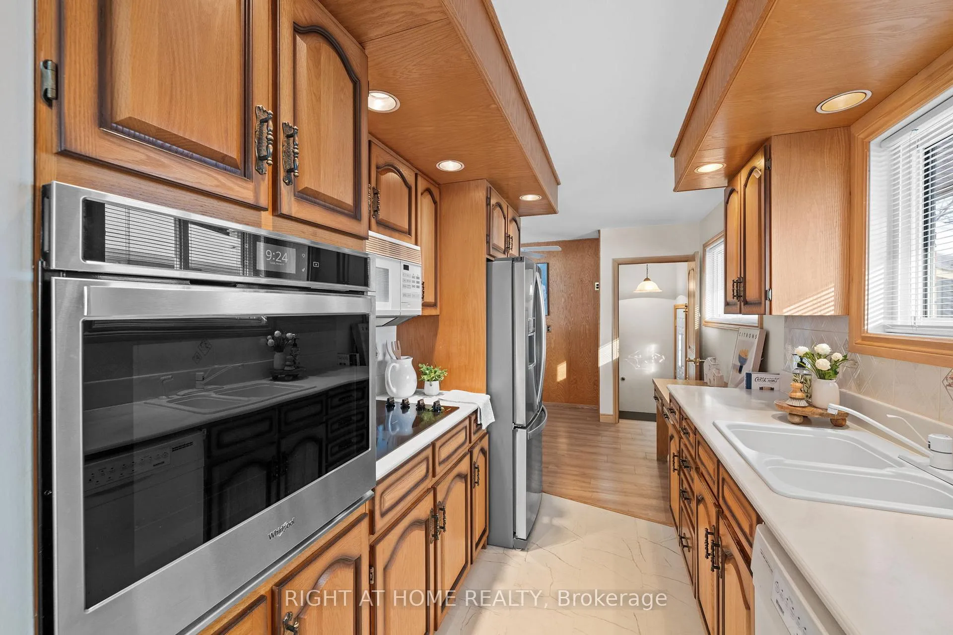 Photo 13 of 757 Dickens Avenue, Ottawa, Elmvale Acres — HOMEH