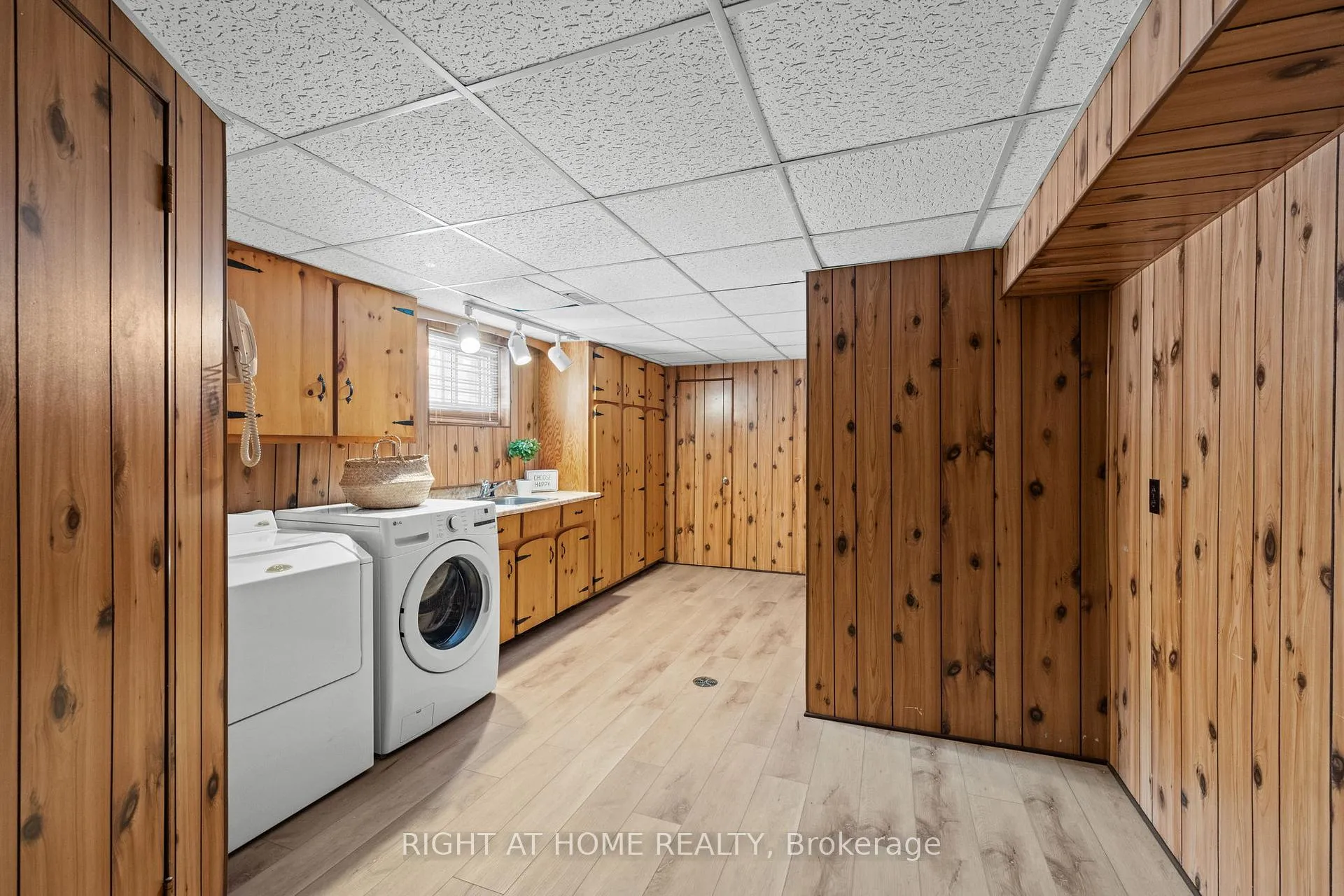 Photo 32 of 757 Dickens Avenue, Ottawa, Elmvale Acres — HOMEH
