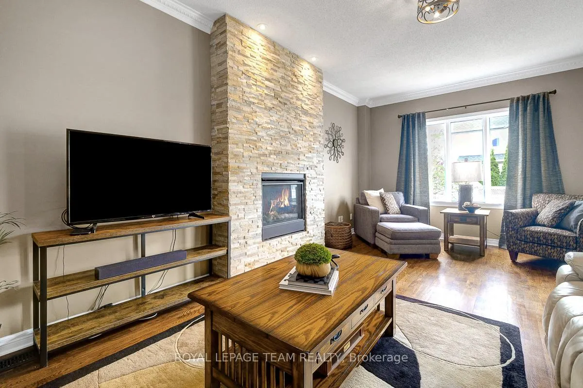 Photo 9 of 118 Oakfield Crescent, Ottawa, Barrhaven - Longfields — HOMEH