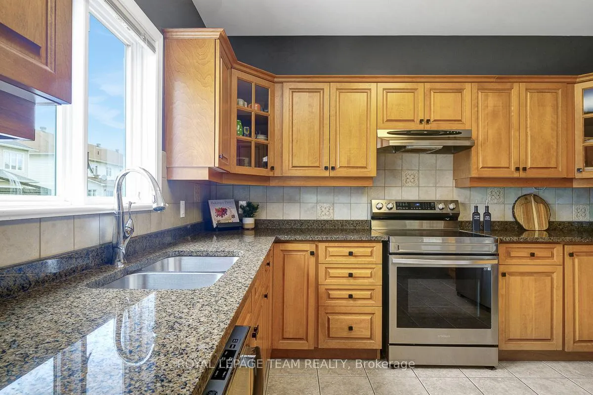 Photo 16 of 118 Oakfield Crescent, Ottawa, Barrhaven - Longfields — HOMEH