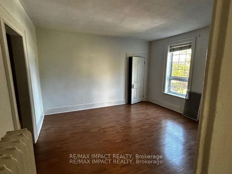 Photo 3 of Unit 2, 292 William Street E, Oshawa, O'Neill — HOMEH