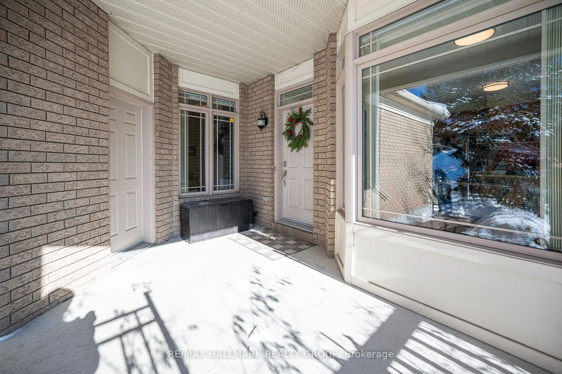 Photo 5 of 8 Waterford Way, Ottawa, Pineglen/Country Place — HOMEH