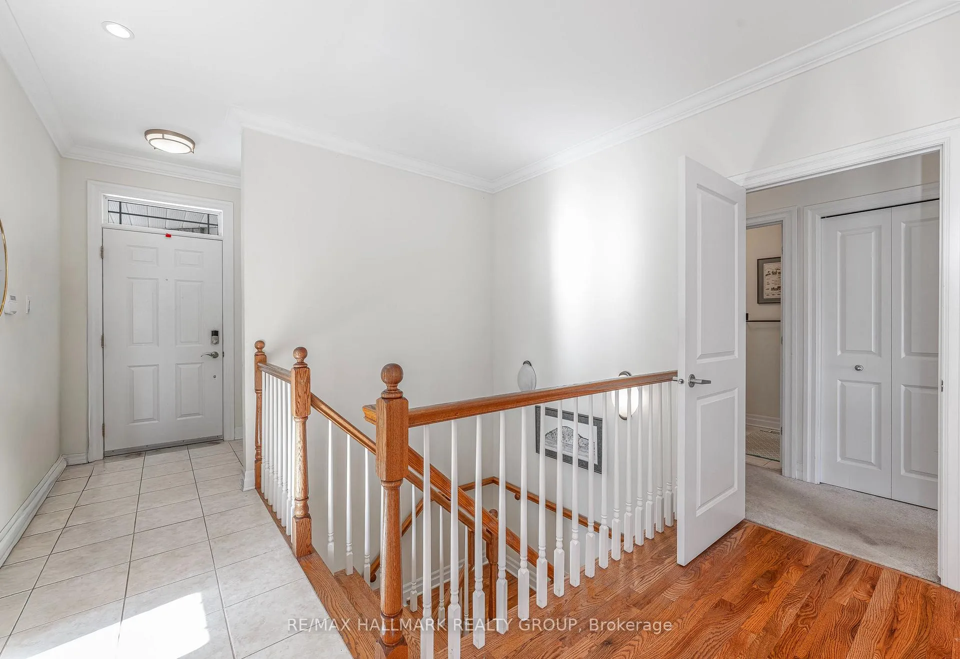 Photo 7 of 8 Waterford Way, Ottawa, Pineglen/Country Place — HOMEH