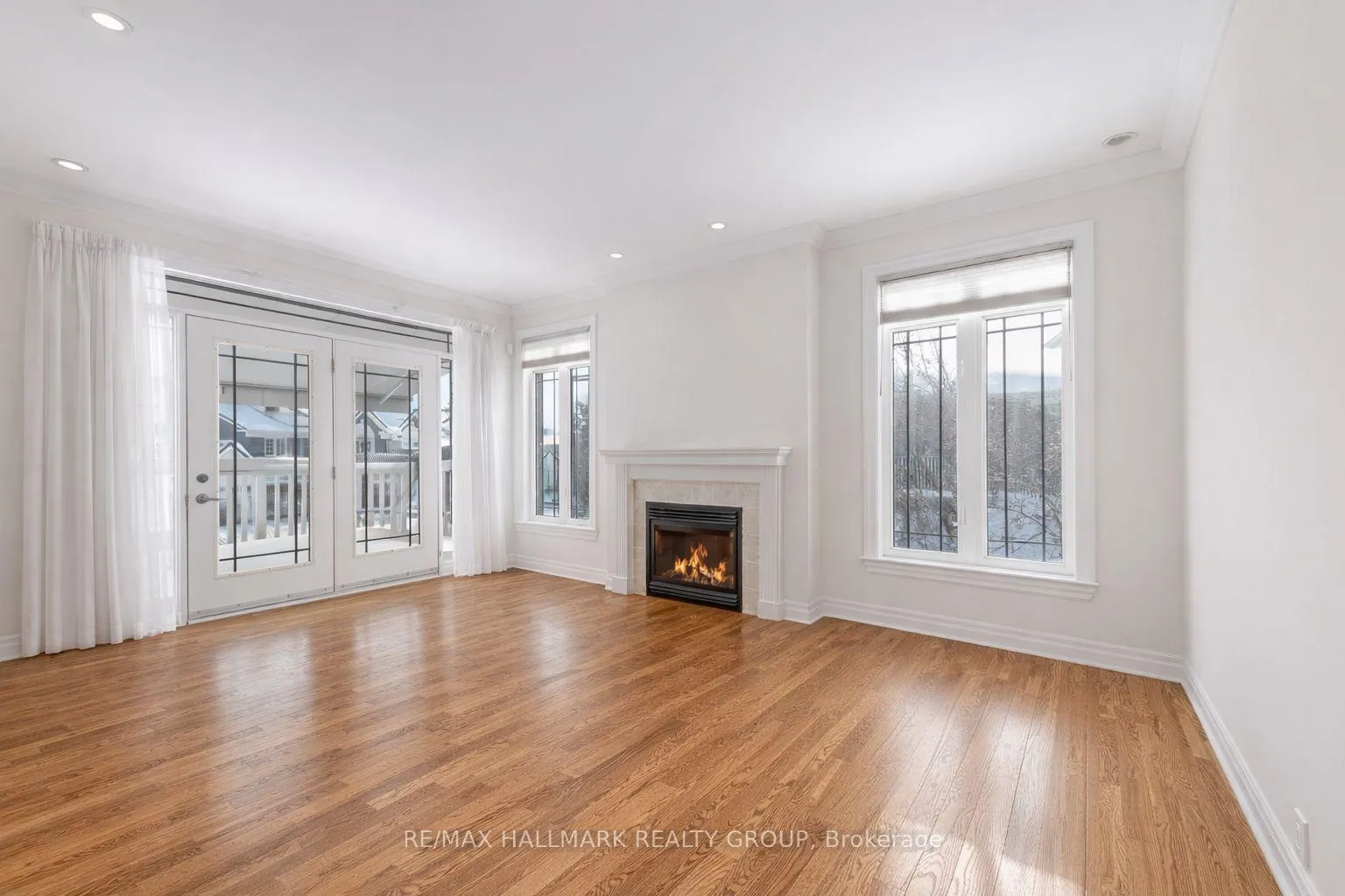 Photo 9 of 8 Waterford Way, Ottawa, Pineglen/Country Place — HOMEH