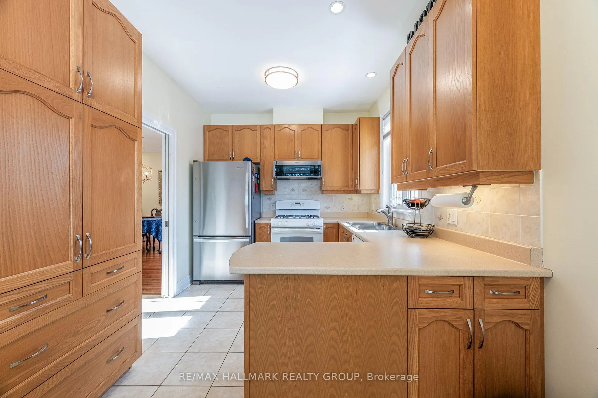 Photo 14 of 8 Waterford Way, Ottawa, Pineglen/Country Place — HOMEH