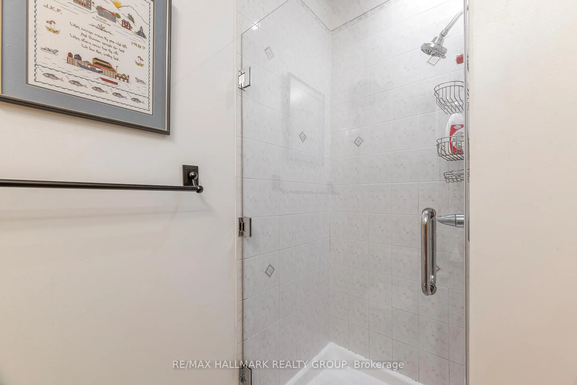 Photo 15 of 8 Waterford Way, Ottawa, Pineglen/Country Place — HOMEH
