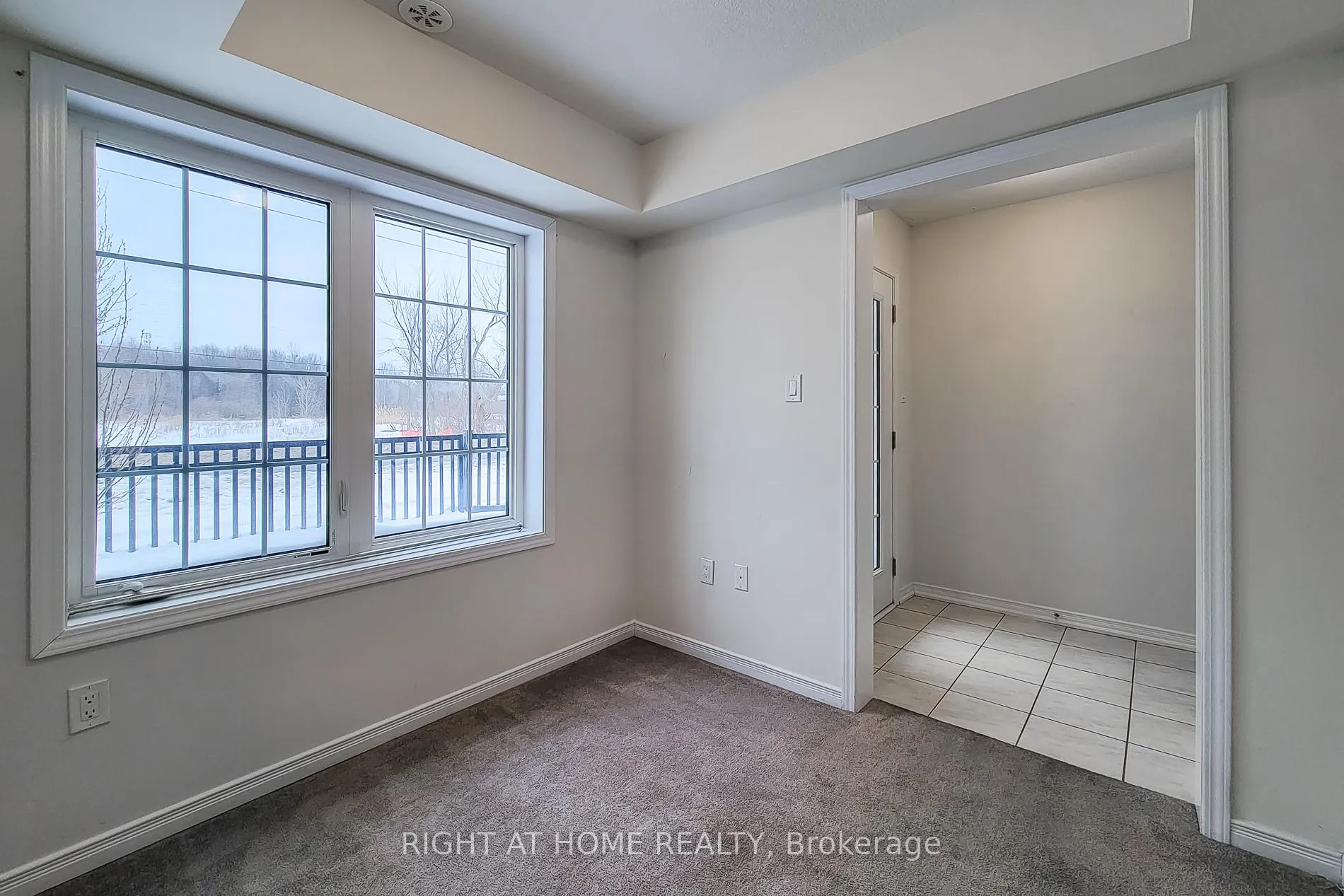 Photo 5 of Unit U#33, 8317 Mulberry Drive, Niagara Falls, Brown — HOMEH