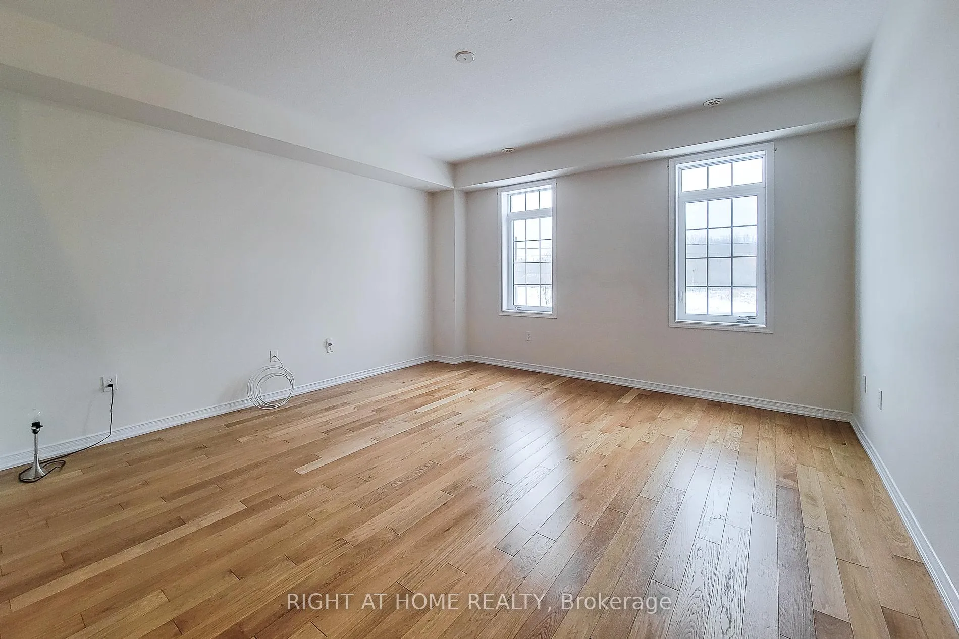 Photo 14 of Unit U#33, 8317 Mulberry Drive, Niagara Falls, Brown — HOMEH