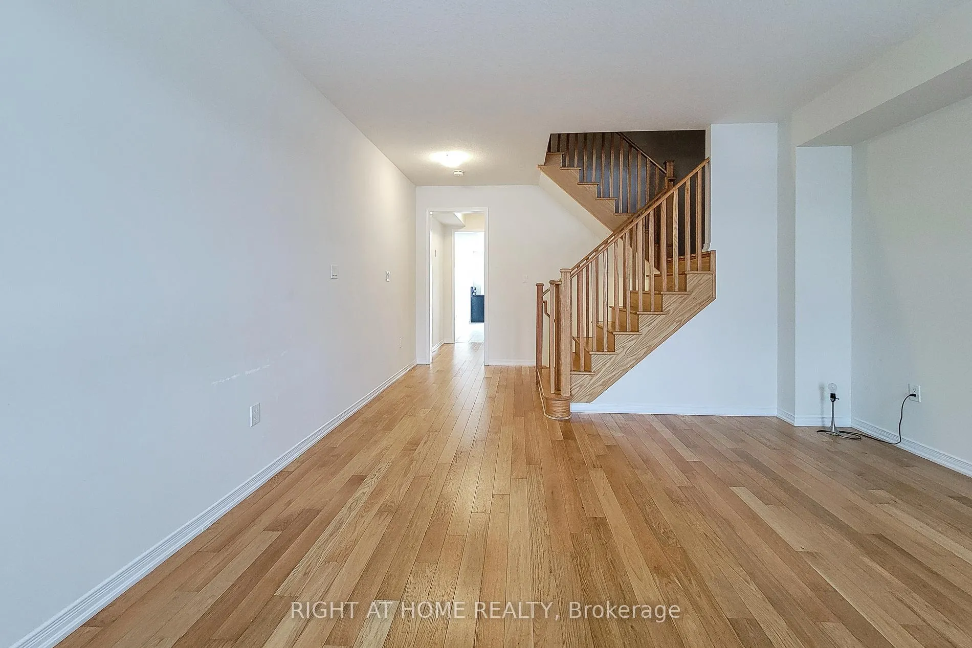 Photo 15 of Unit U#33, 8317 Mulberry Drive, Niagara Falls, Brown — HOMEH
