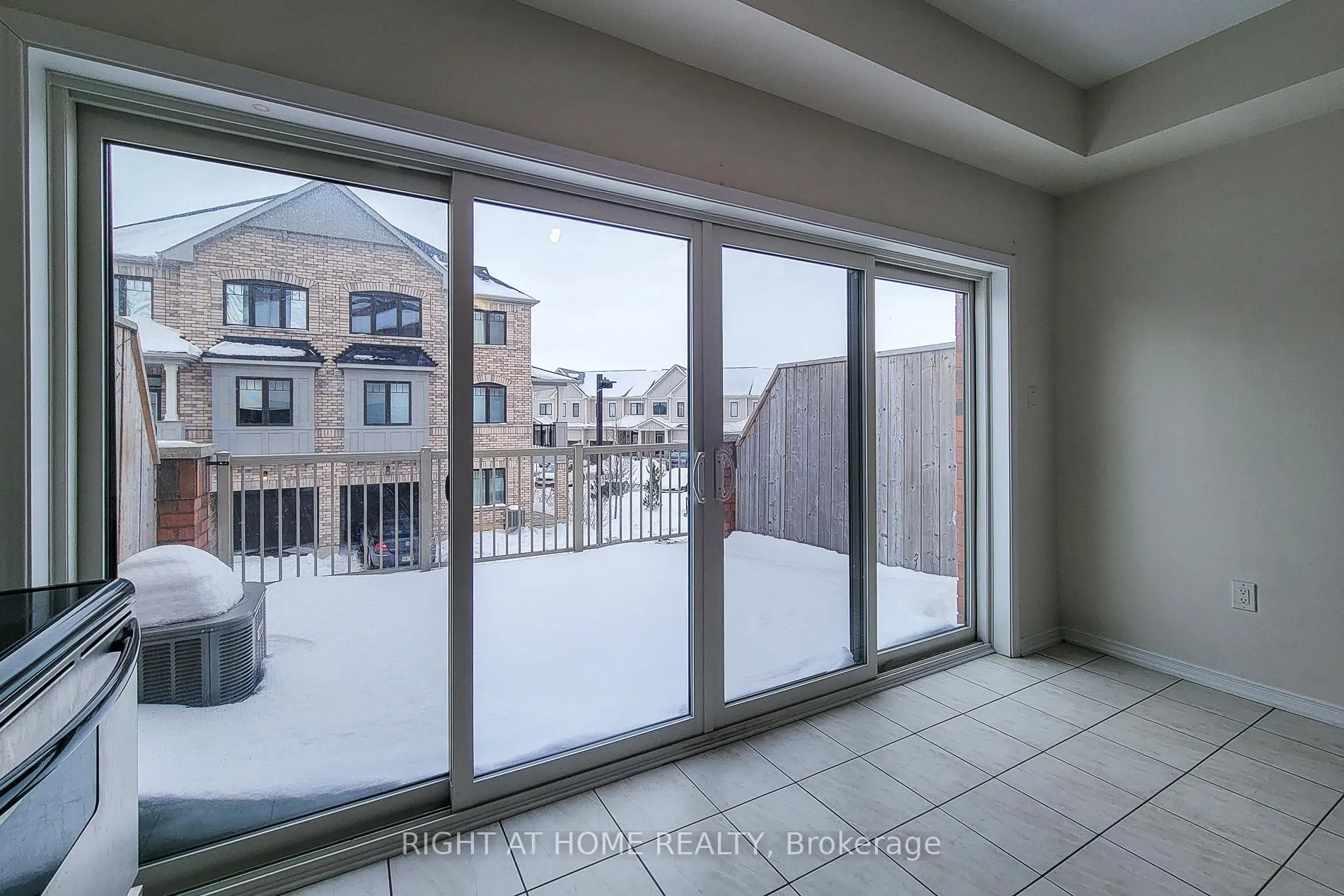 Photo 25 of Unit U#33, 8317 Mulberry Drive, Niagara Falls, Brown — HOMEH