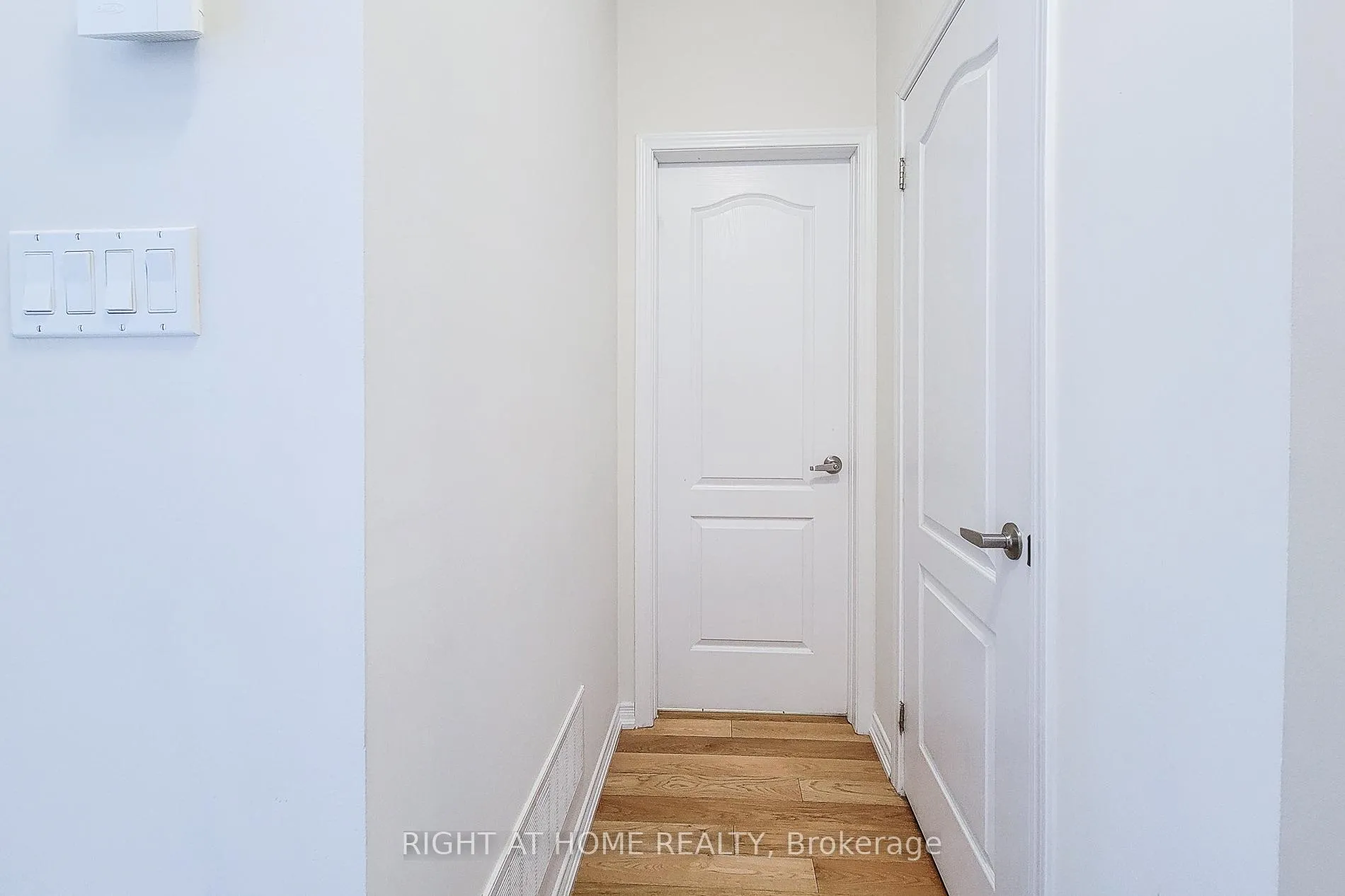Photo 26 of Unit U#33, 8317 Mulberry Drive, Niagara Falls, Brown — HOMEH