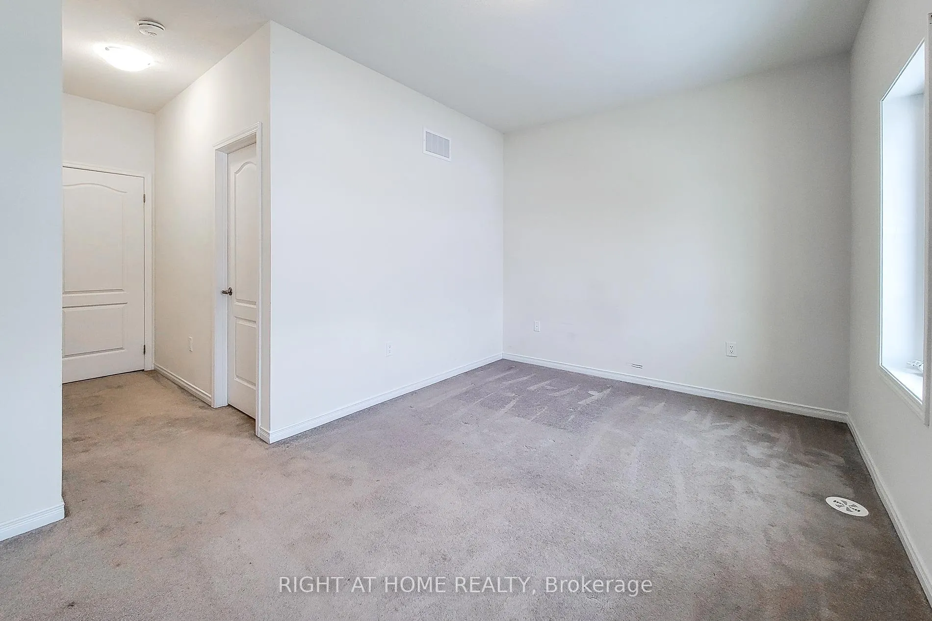 Photo 31 of Unit U#33, 8317 Mulberry Drive, Niagara Falls, Brown — HOMEH