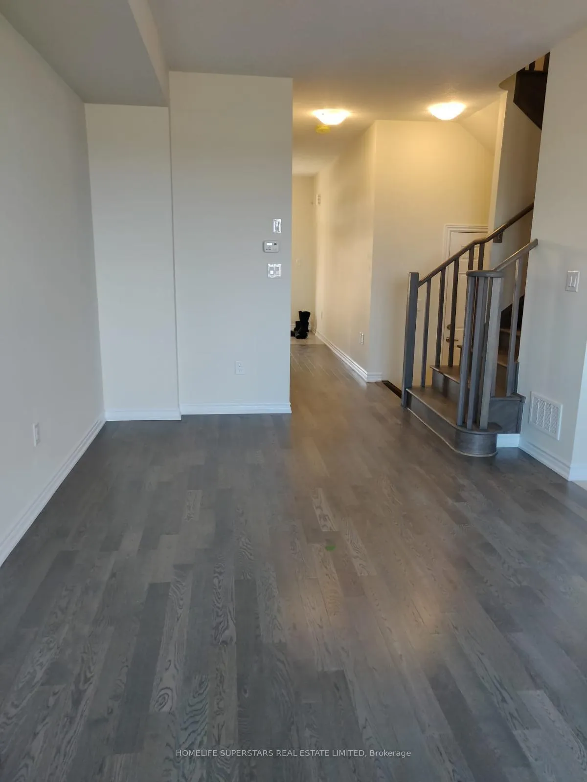 Photo 5 of 135 Vanilla Trail, Thorold, Rolling Meadows — HOMEH