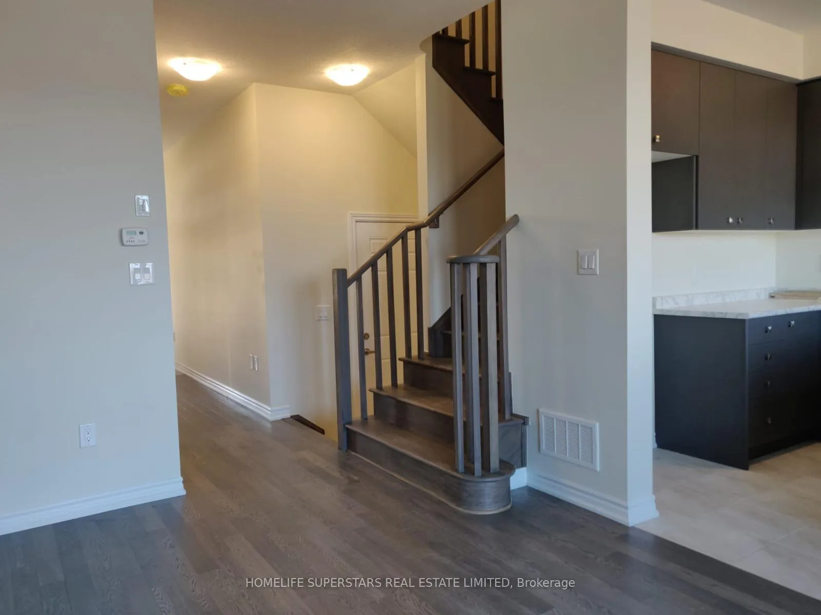 Photo 7 of 135 Vanilla Trail, Thorold, Rolling Meadows — HOMEH