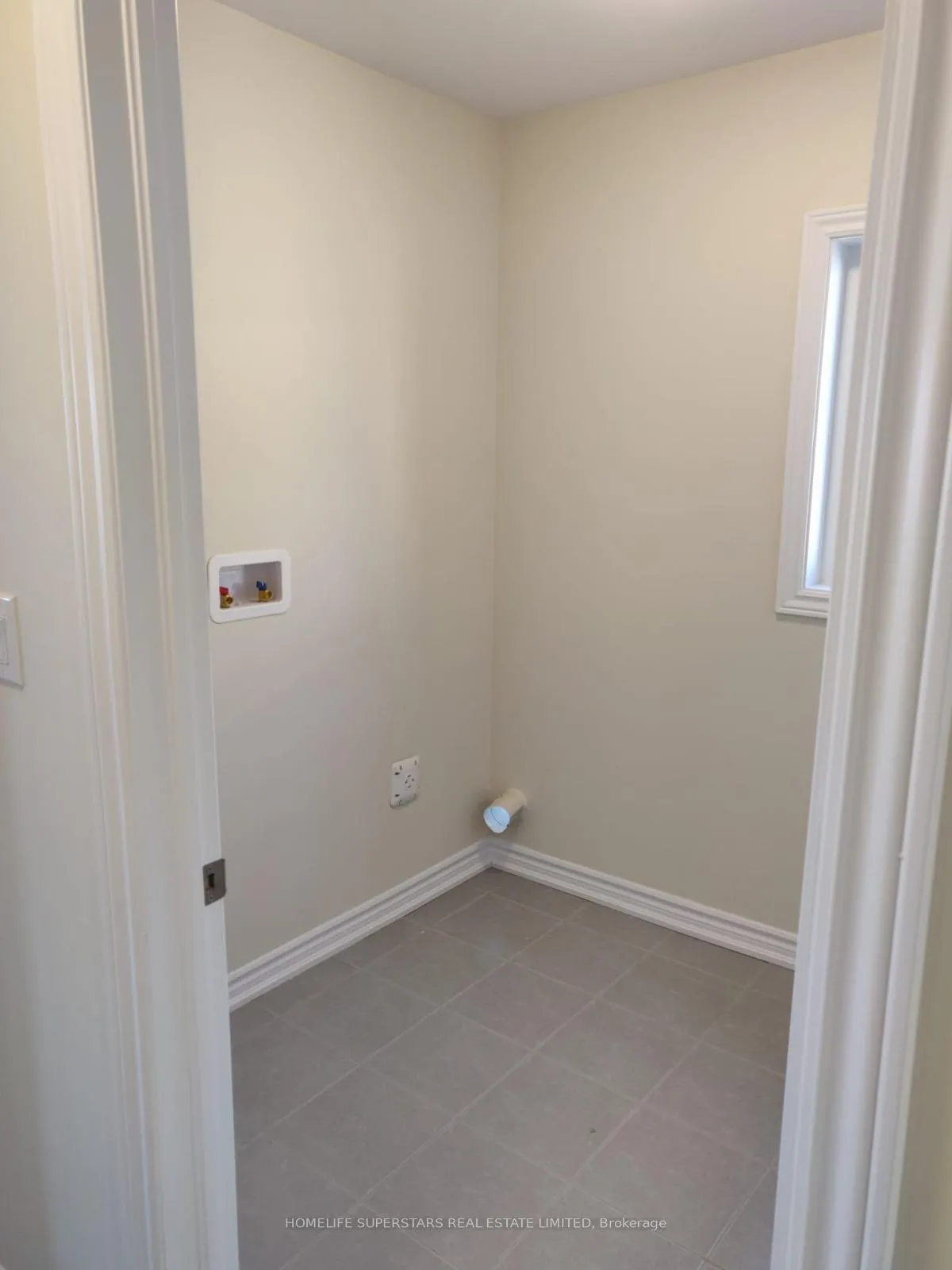 Photo 9 of 135 Vanilla Trail, Thorold, Rolling Meadows — HOMEH