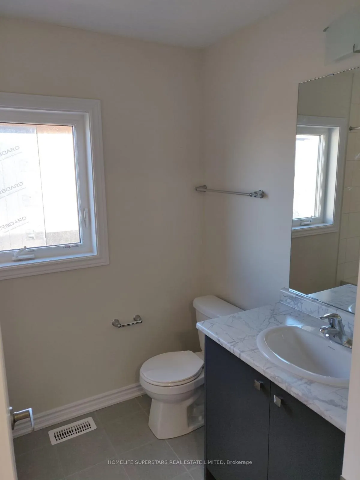 Photo 10 of 135 Vanilla Trail, Thorold, Rolling Meadows — HOMEH
