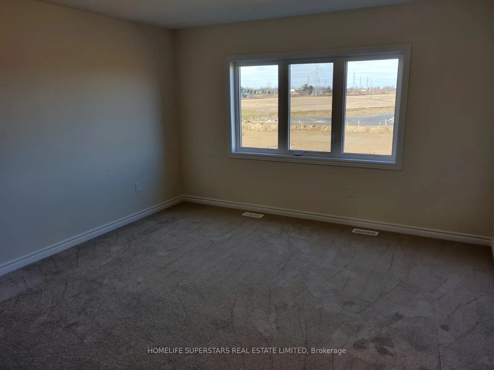 Photo 11 of 135 Vanilla Trail, Thorold, Rolling Meadows — HOMEH