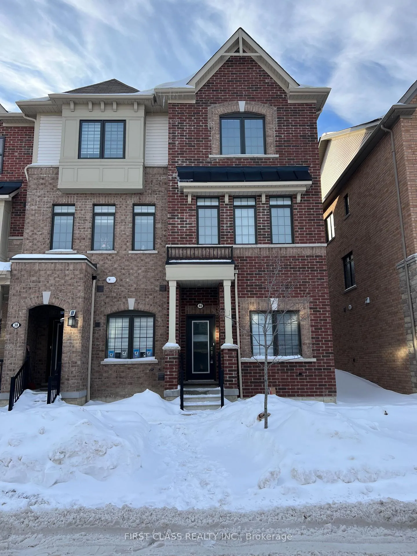 Photo 1 of 40 Mannar Drive, Markham, Victoria Square — HOMEH