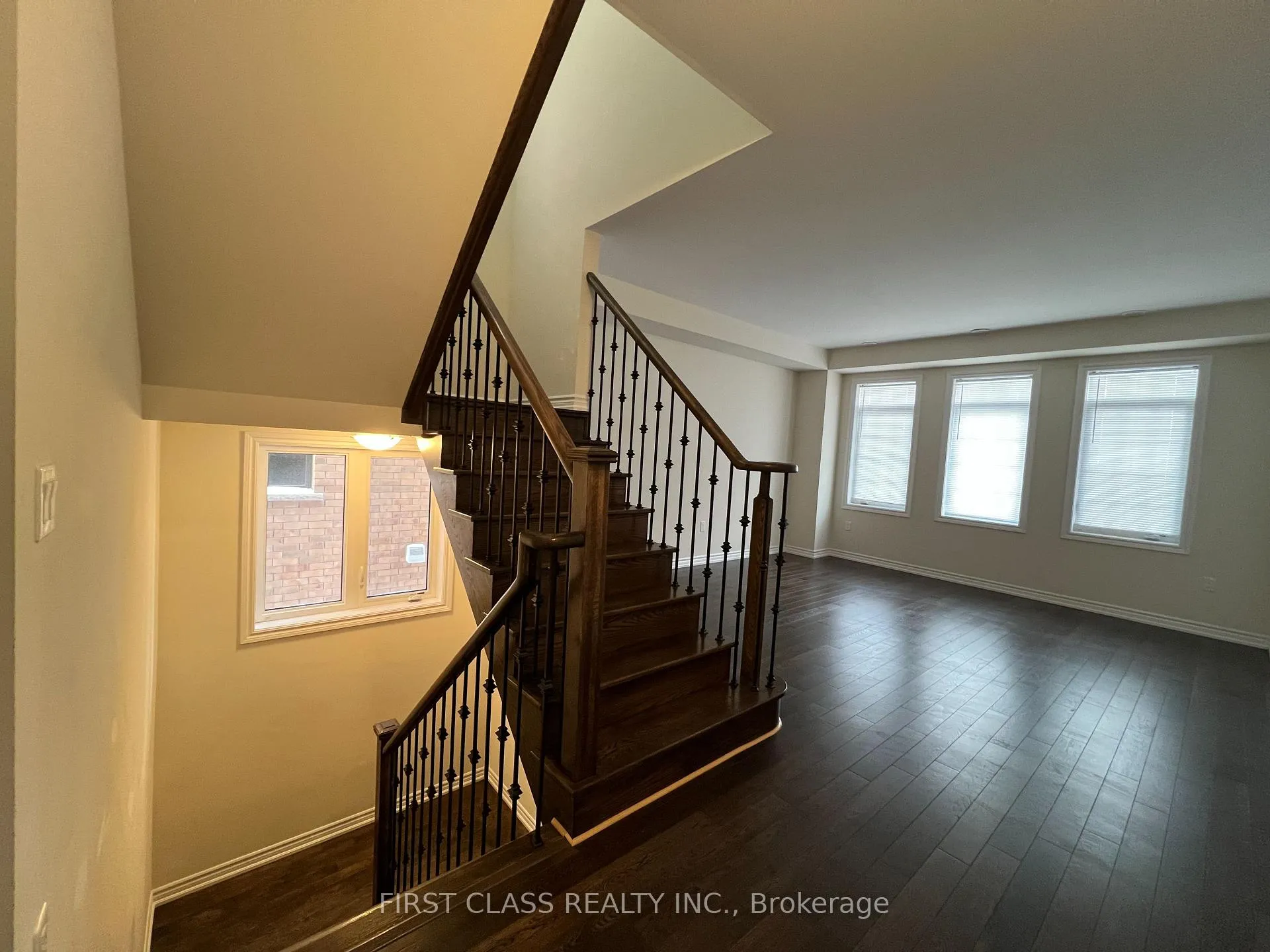 Photo 7 of 40 Mannar Drive, Markham, Victoria Square — HOMEH