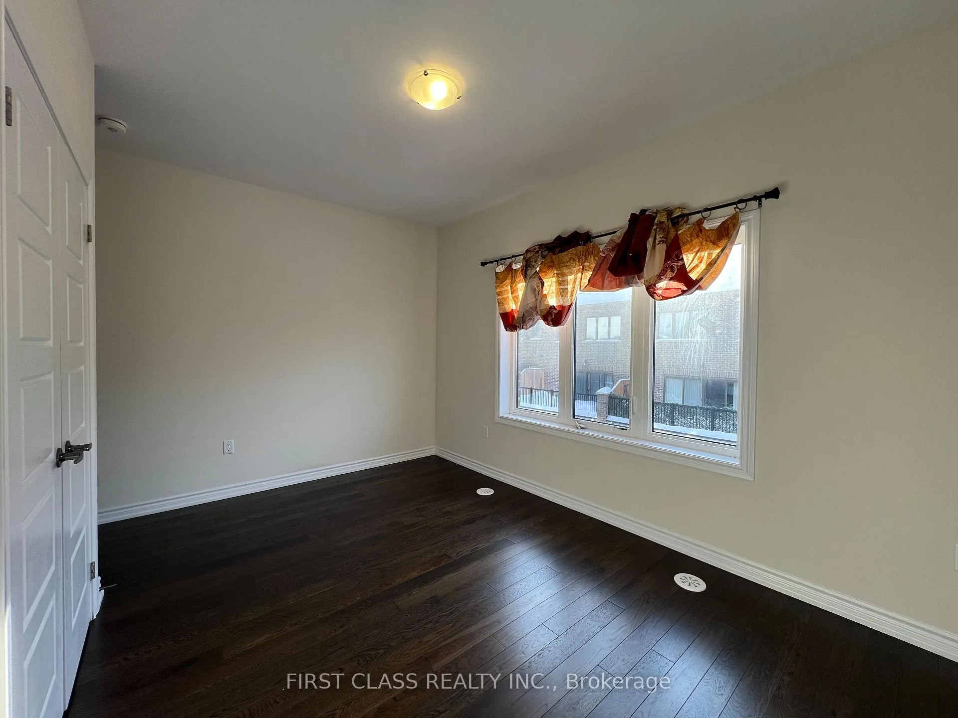 Photo 9 of 40 Mannar Drive, Markham, Victoria Square — HOMEH
