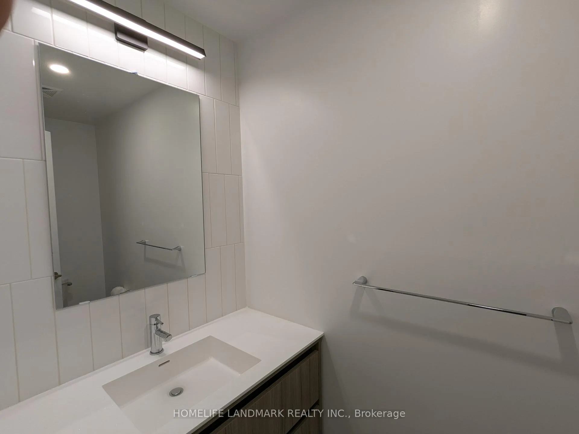 Photo 9 of Unit 409, 8 Beverley Glen Boulevard, Vaughan, Beverley Glen — HOMEH