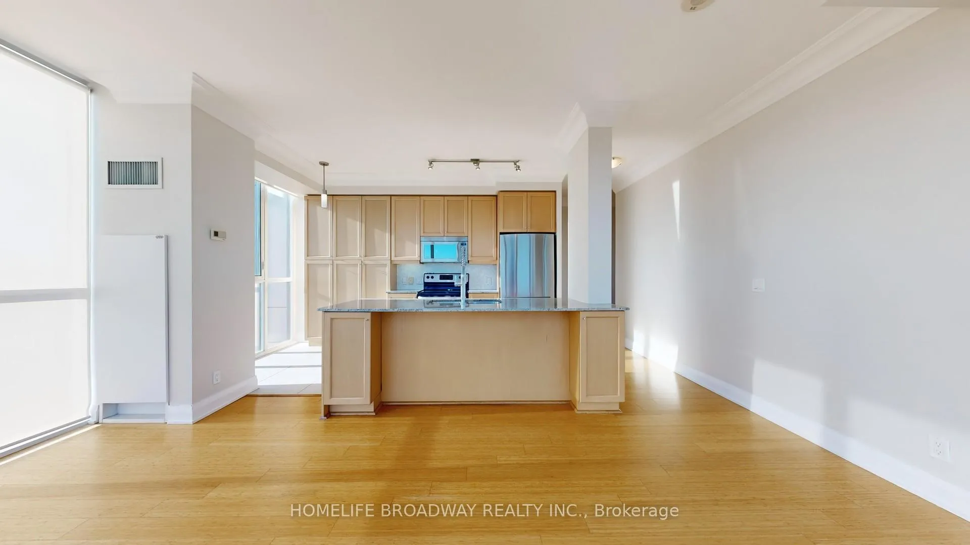 Photo 6 of Unit 608, 530 St Clair Avenue W, Toronto, Humewood-Cedarvale — HOMEH