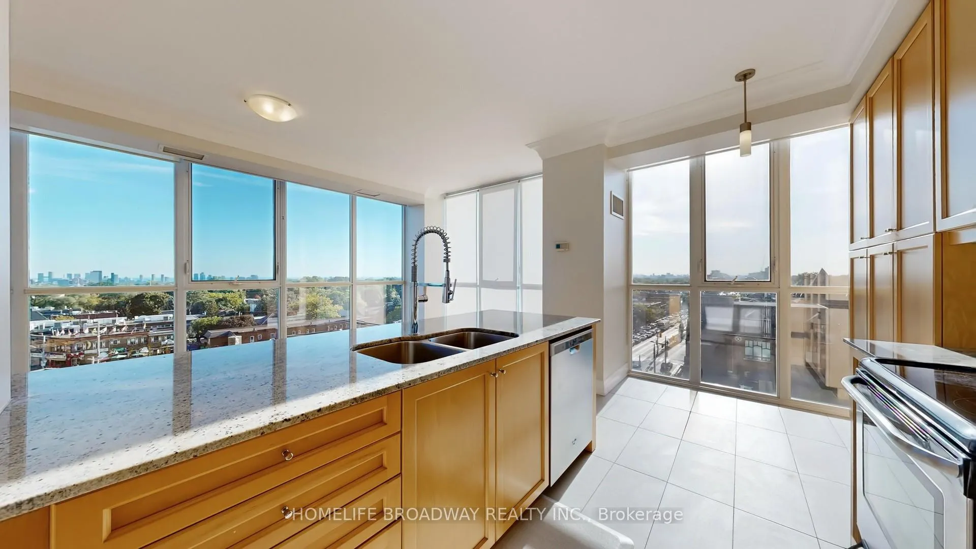 Photo 8 of Unit 608, 530 St Clair Avenue W, Toronto, Humewood-Cedarvale — HOMEH