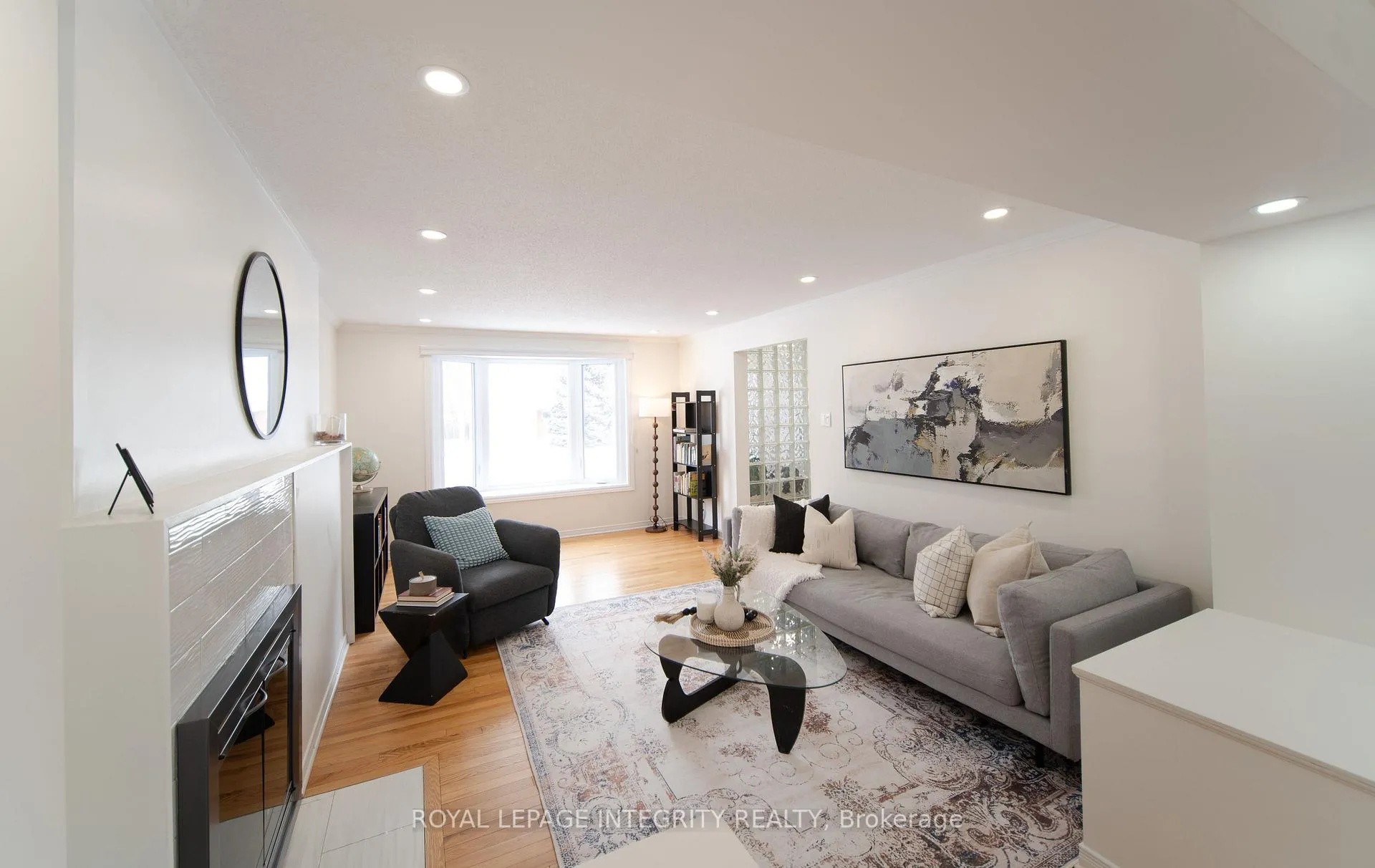 Photo 7 of 652 La Verendrye Drive, Ottawa, Beacon Hill North — HOMEH