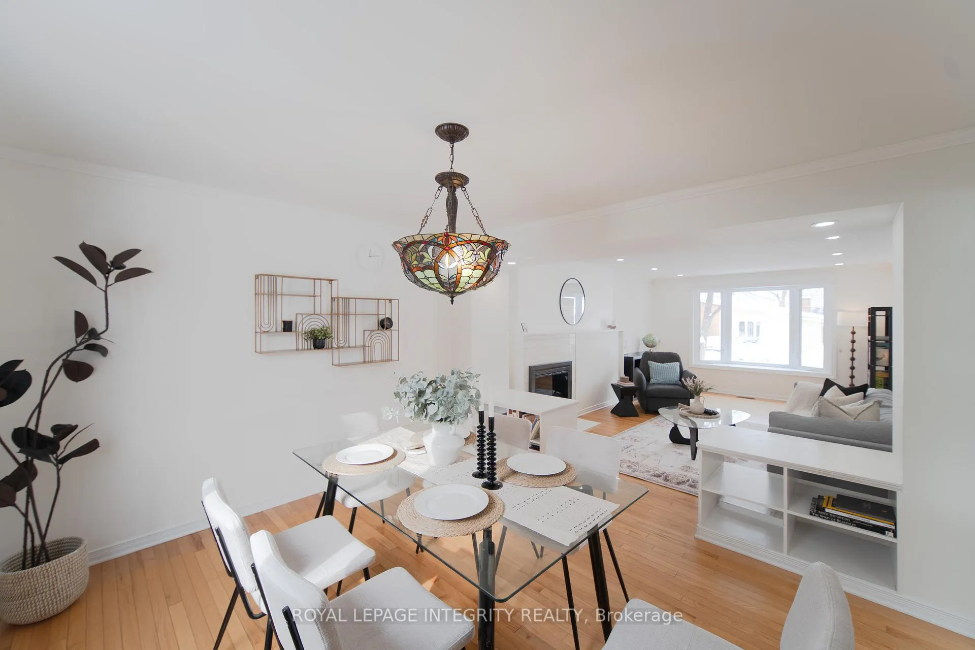 Photo 9 of 652 La Verendrye Drive, Ottawa, Beacon Hill North — HOMEH
