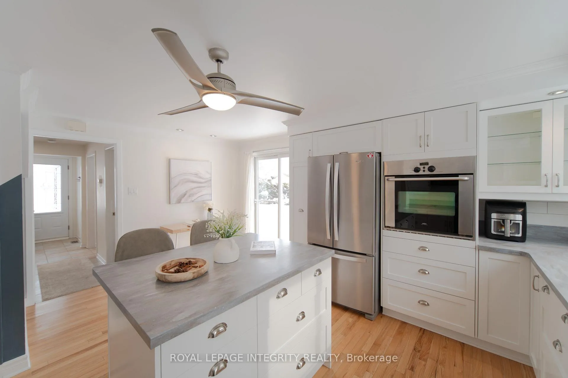 Photo 13 of 652 La Verendrye Drive, Ottawa, Beacon Hill North — HOMEH