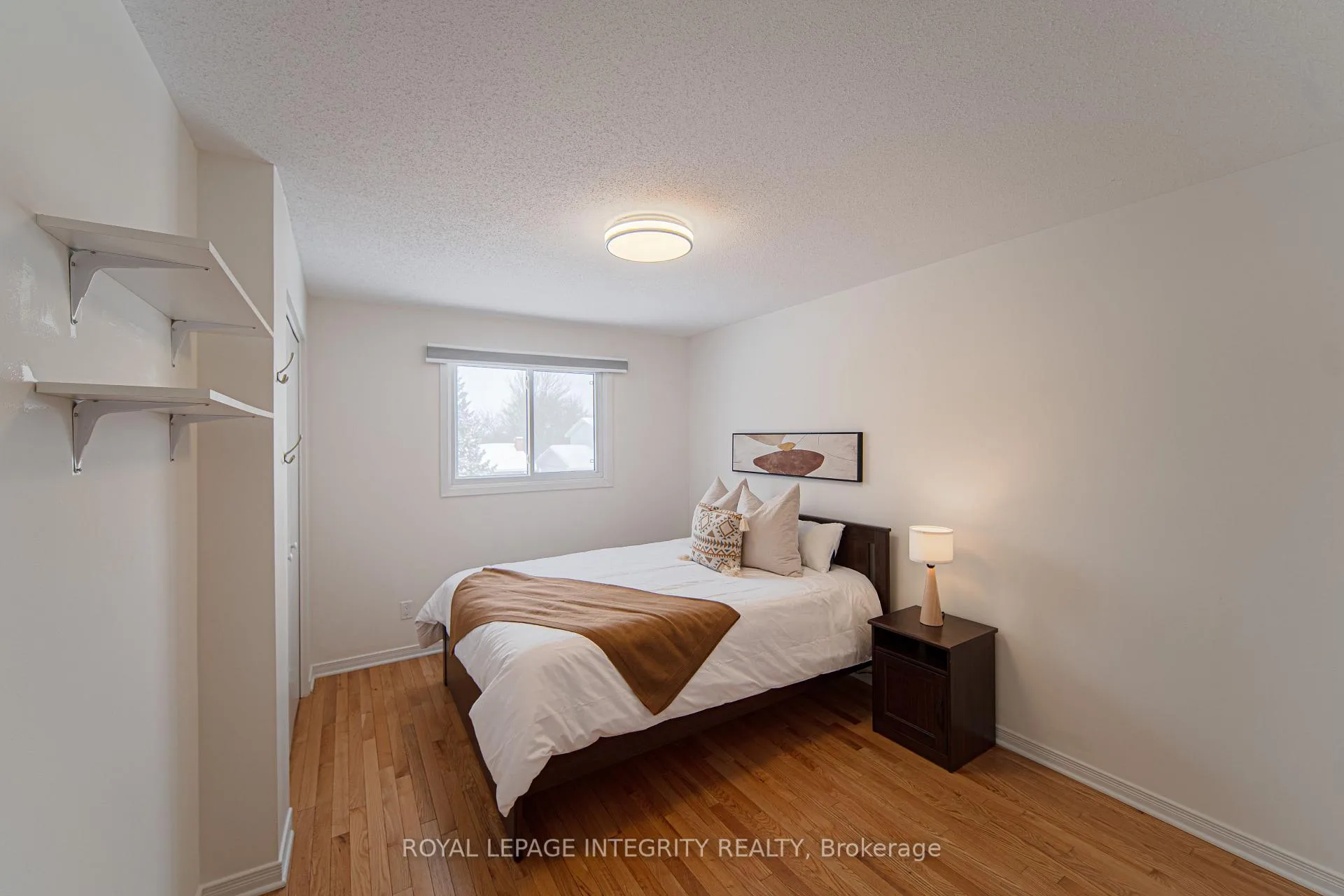 Photo 18 of 652 La Verendrye Drive, Ottawa, Beacon Hill North — HOMEH