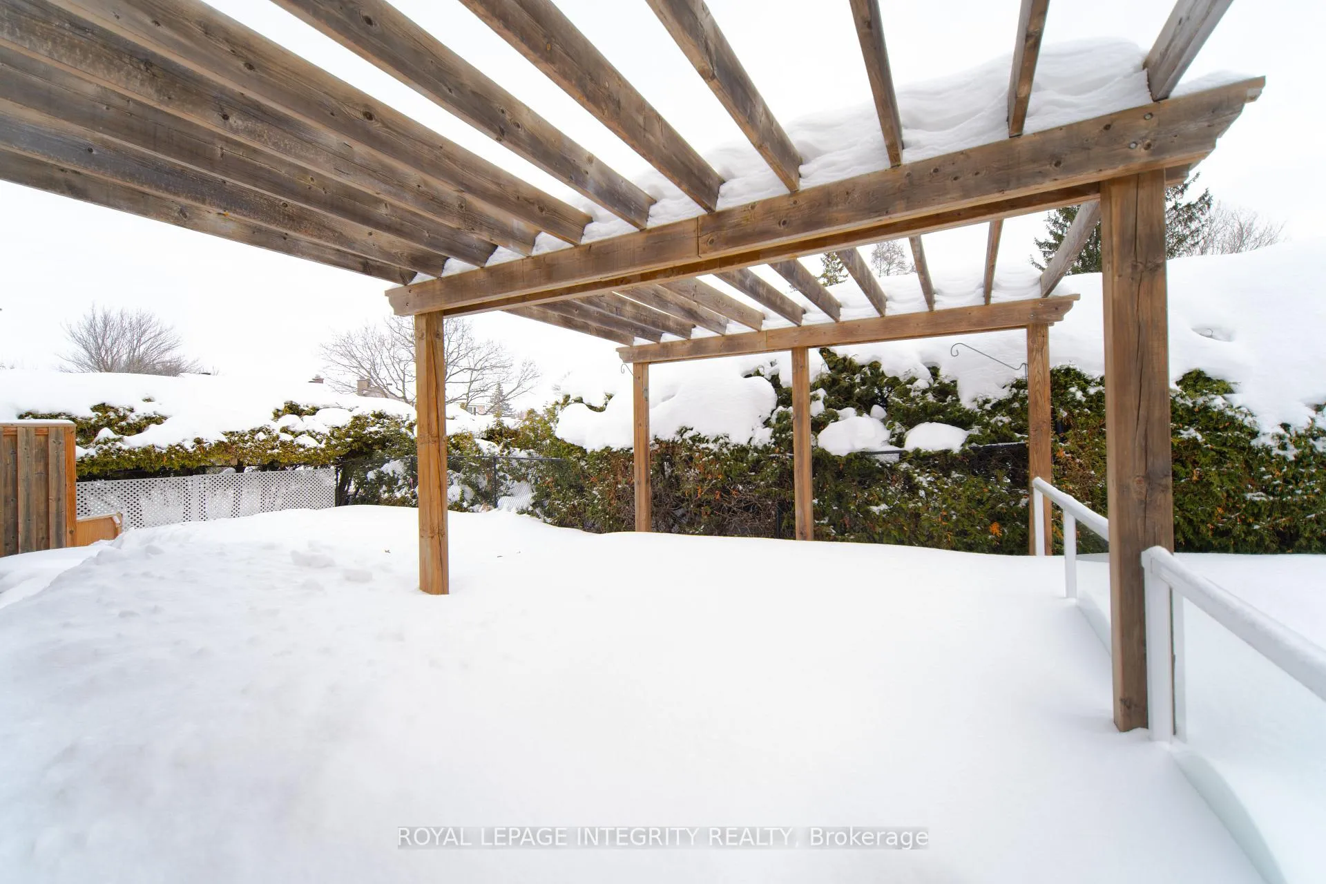 Photo 28 of 652 La Verendrye Drive, Ottawa, Beacon Hill North — HOMEH