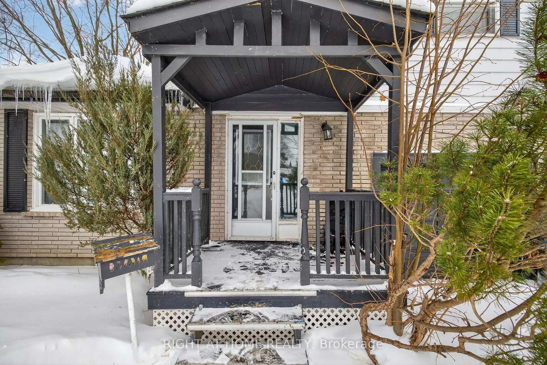 Photo 4 of 100 Metro Road S, Georgina, Keswick South — HOMEH