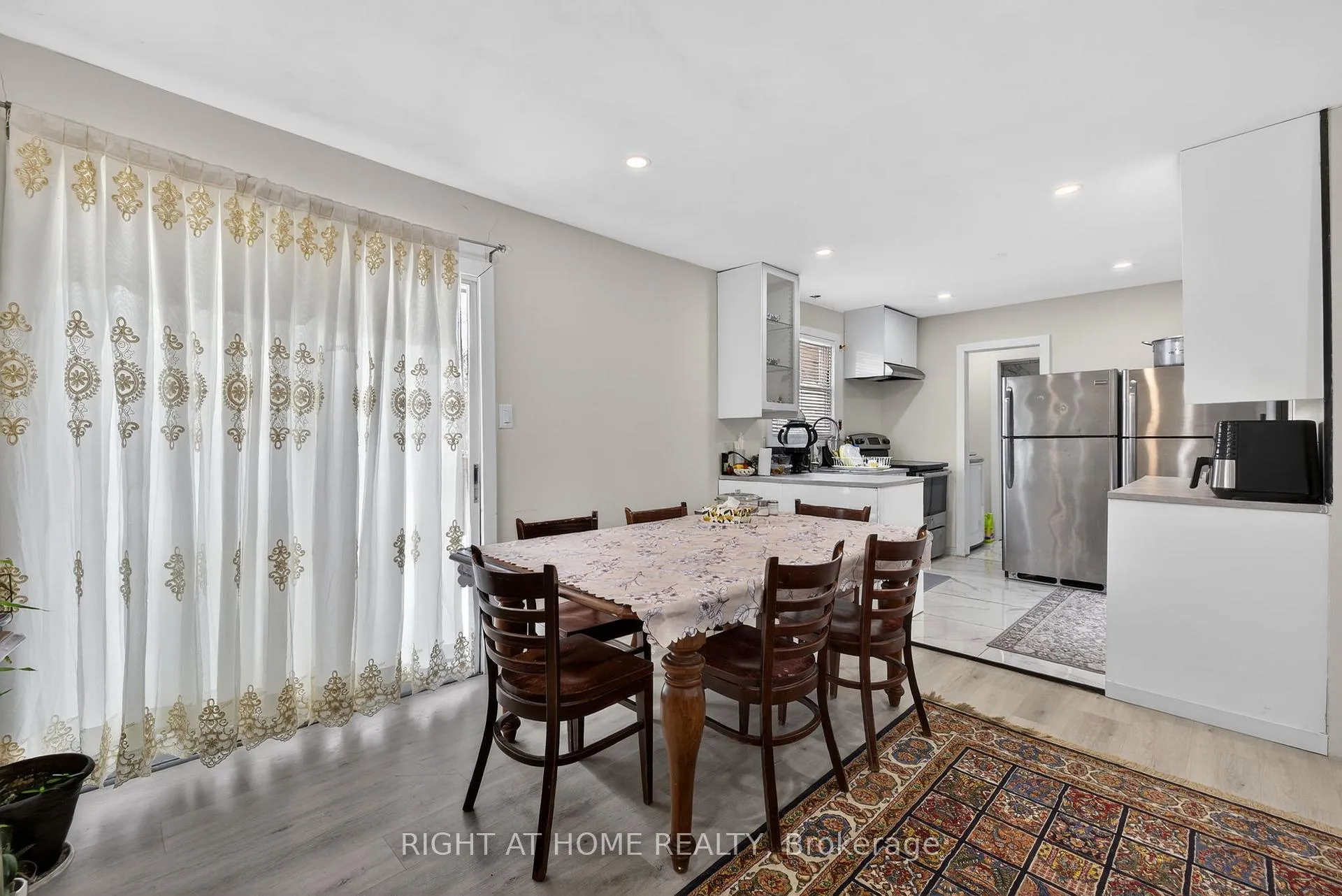 Photo 9 of 100 Metro Road S, Georgina, Keswick South — HOMEH