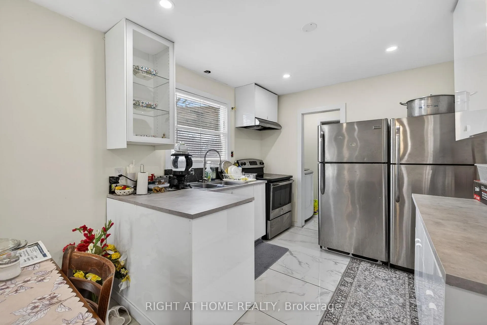Photo 11 of 100 Metro Road S, Georgina, Keswick South — HOMEH