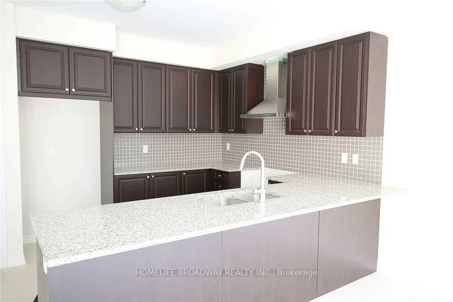 Photo 2 of 44 Mannar Drive, Markham, Victoria Square — HOMEH