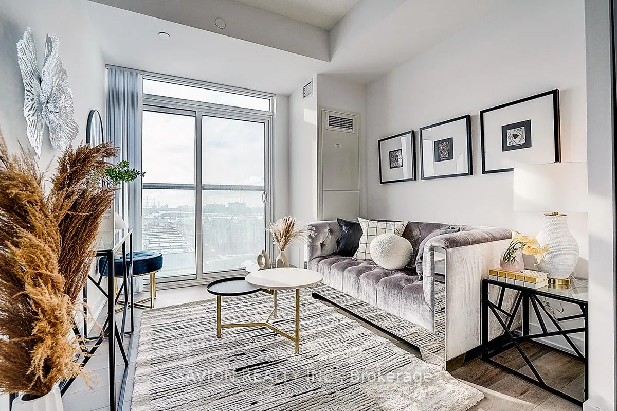 Photo 9 of Unit 619, 60 Honeycrisp Crescent, Vaughan, Vaughan Corporate Centre — HOMEH