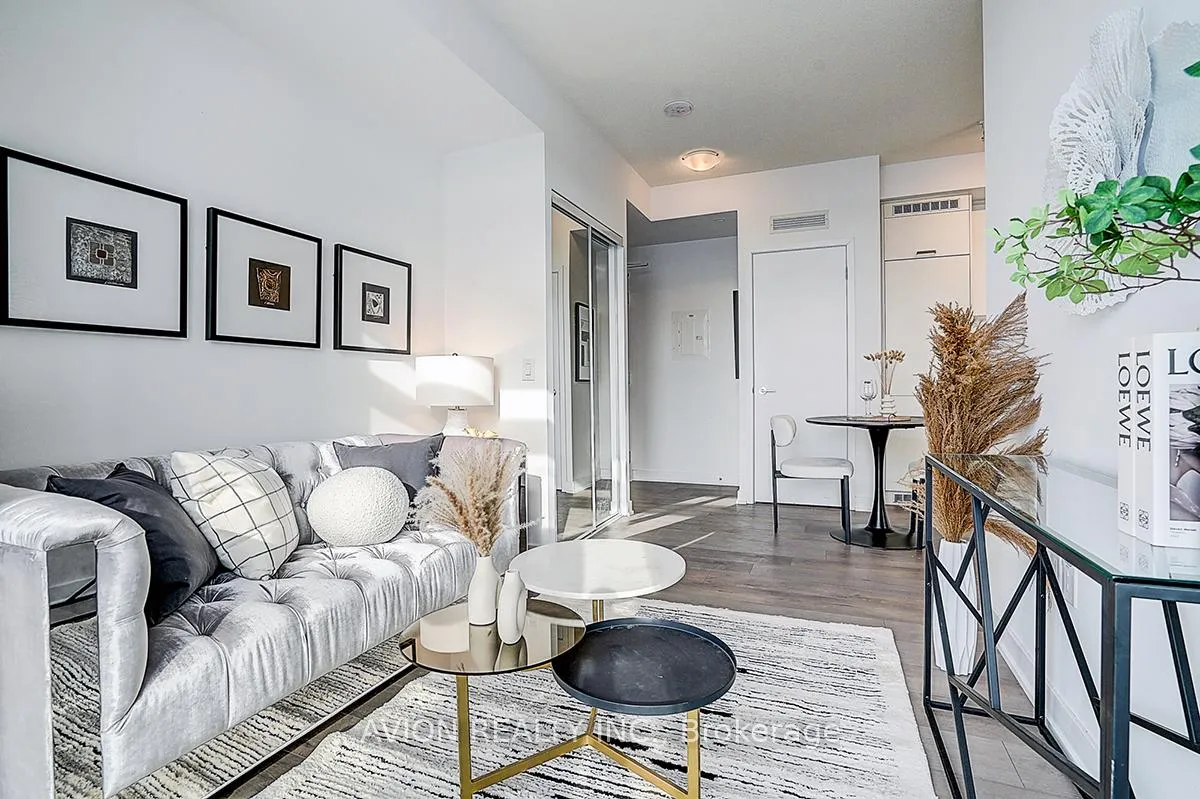 Photo 12 of Unit 619, 60 Honeycrisp Crescent, Vaughan, Vaughan Corporate Centre — HOMEH